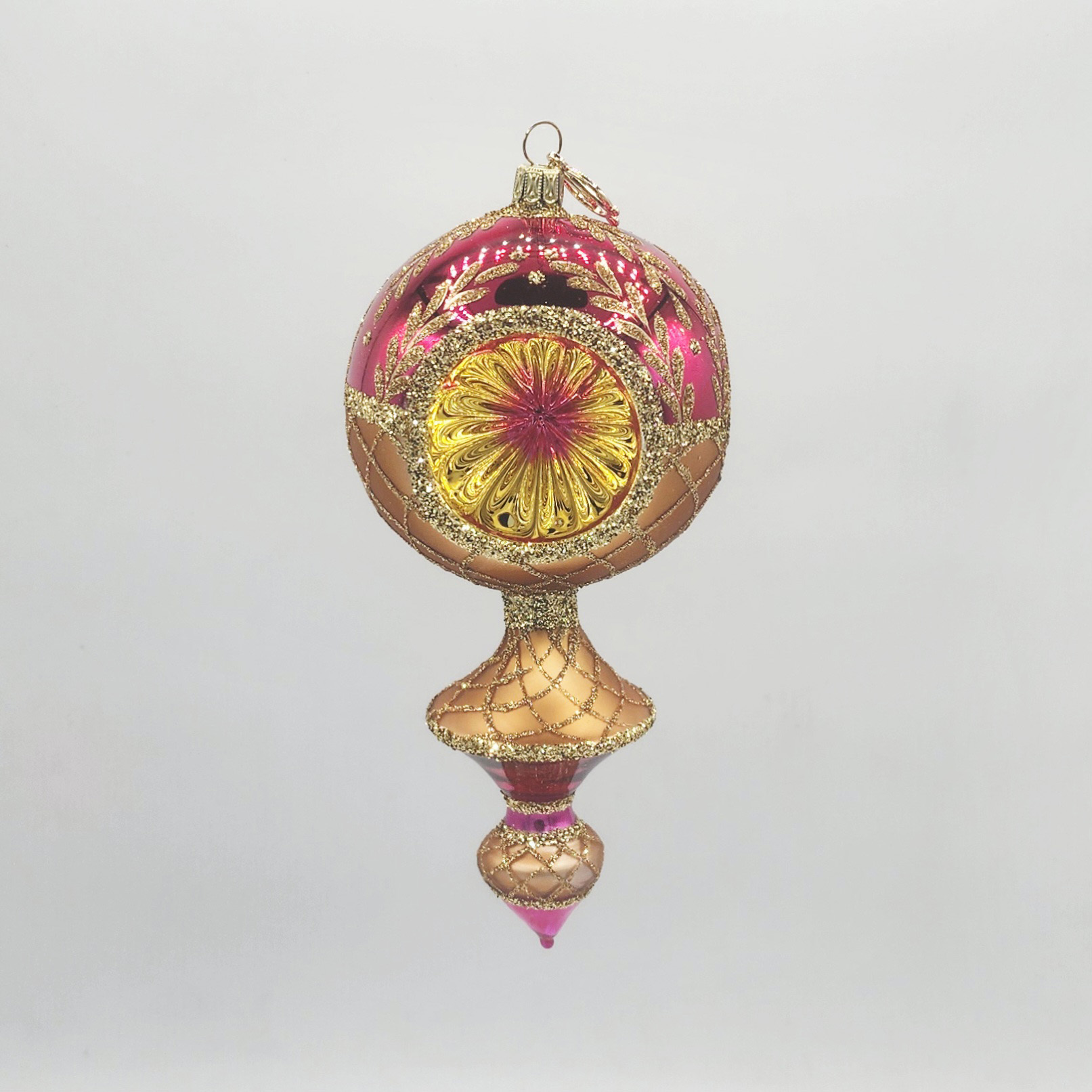 Gardens of Venice Triple Reflector/Ruby - 2026